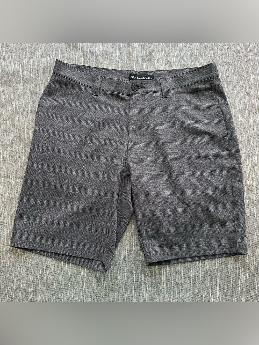 Travis Mathew Gray Golf Shorts Mens Size 34